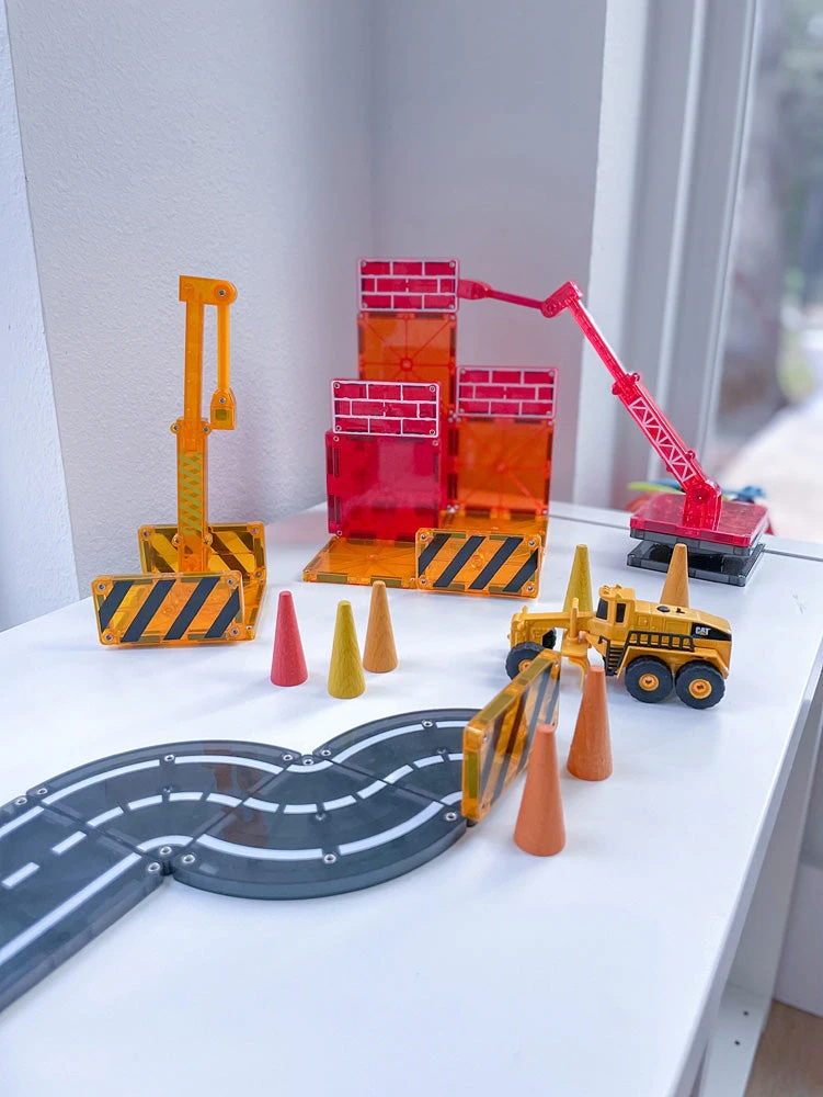 Magna-Tiles Builder 32 Piece Set-Valtech - magnatiles Magna-Tiles Builder 32 Piece Set-Valtech - Magnatiles -The Toy Maven Shop tgtg fa22 21632 2