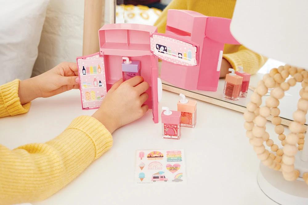 Mini Fridge Lip Gloss Set-Make It Real Mini Fridge Lip Gloss Set-Make It Real -The Toy Maven Shop tgtg su23 10054 2